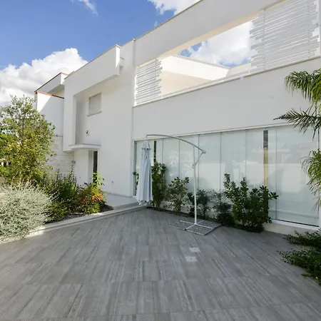 Apartamento In Piscina Casa Vacanze Maruggio